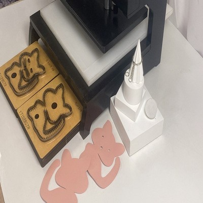 超萌激光刀模DIY 親手打造可愛小貓掛件！